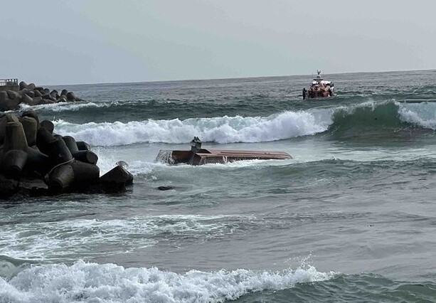 어선 전복 후 심정지 구조 논란 유족...